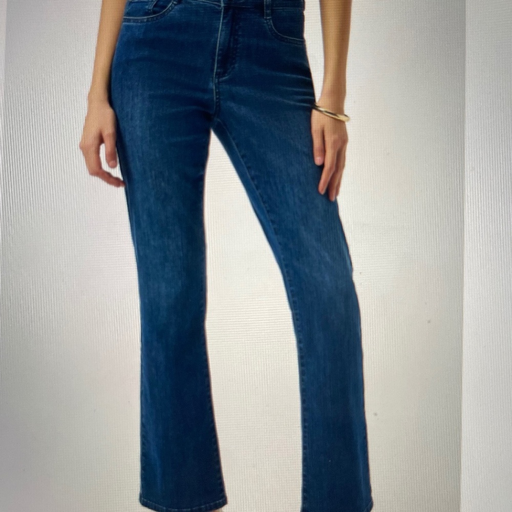 M130 JOSEPH RIBKOFF, CLASSIC BOOTCUT STRETCH JEANS, Size 10